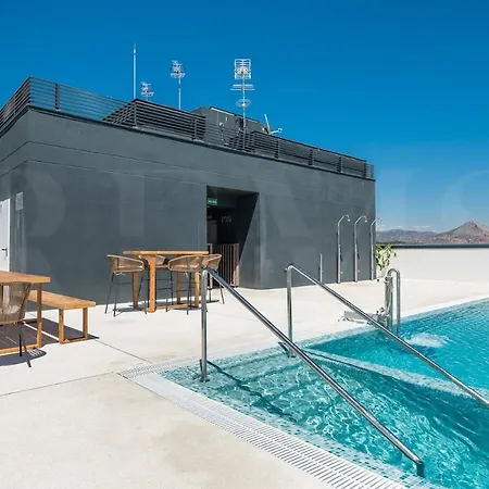 Bright 24th Floor Apartment, Pool & Gym Rems Διαμέρισμα Μάλαγα