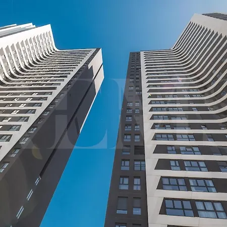 Bright 24th Floor Apartment, Pool & Gym Rems Διαμέρισμα