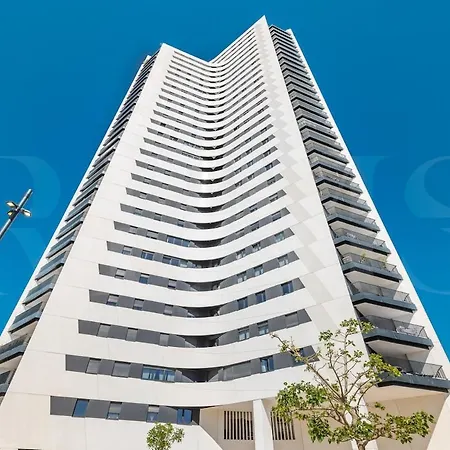 Bright 24th Floor Apartment, Pool & Gym Rems Διαμέρισμα Μάλαγα